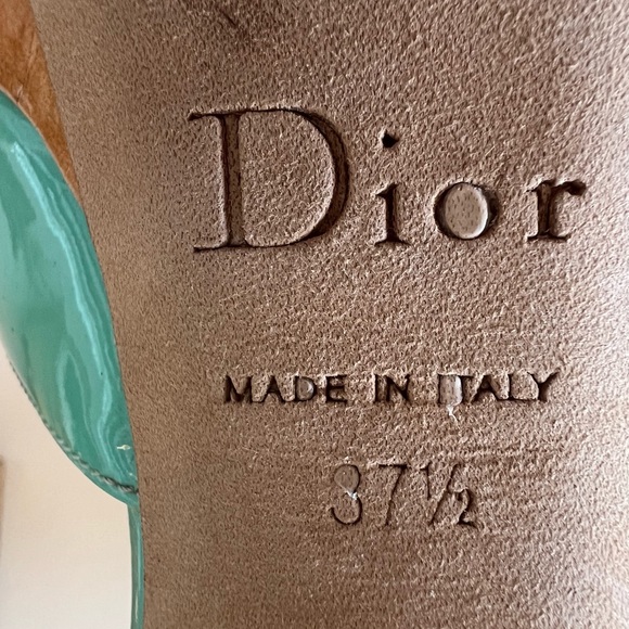 Christian Dior, Shiny Tiffany Blue Slingback Heels (tiny flaw) - 7.5/37.5 - Picture 5 of 6